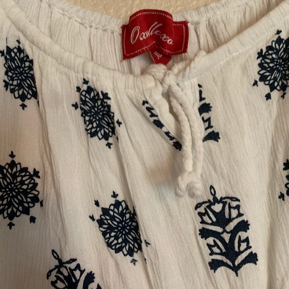 Patterned Blouse - Picture 3 of 3